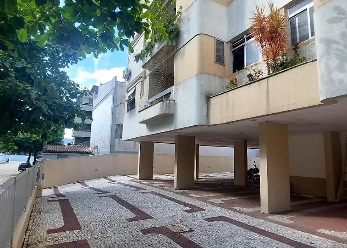 Apto Com Varanda Garagem Wifi A 5Min Da Praia Enseada Guarujá